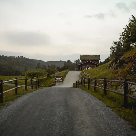 Snerting Ranch - Comfty And Modern Log House